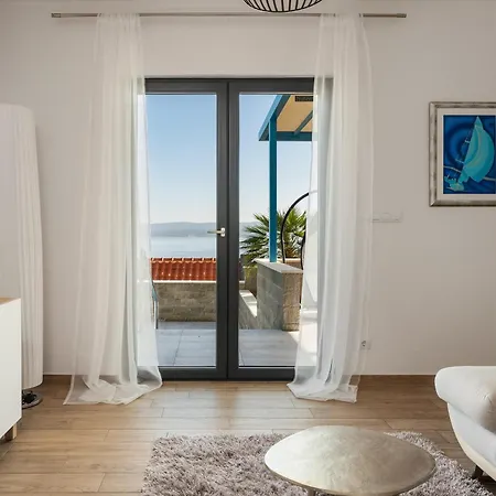 Villa Allegra With 32Msq Heated Pool, 300M Far From Sandy Beaches, Open Sea View Omis Exterior photo