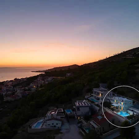 Villa Allegra With 32Msq Heated Pool, 300M Far From Sandy Beaches, Open Sea View Omis Exterior photo