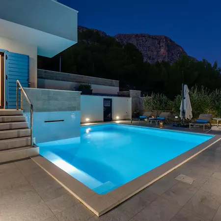 Villa Allegra With 32Msq Heated Pool, 300M Far From Sandy Beaches, Open Sea View Omis Exterior photo