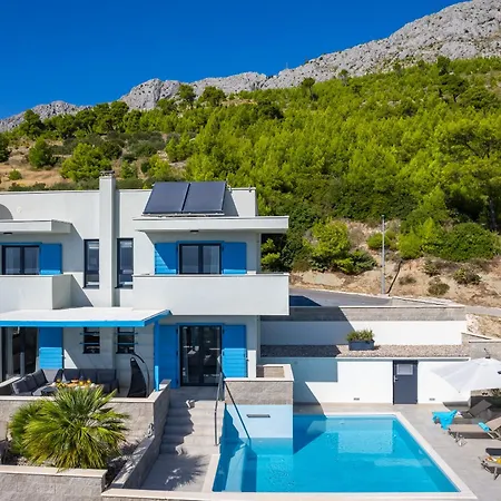 Villa Allegra With 32Msq Heated Pool, 300M Far From Sandy Beaches, Open Sea View Omis Exterior photo