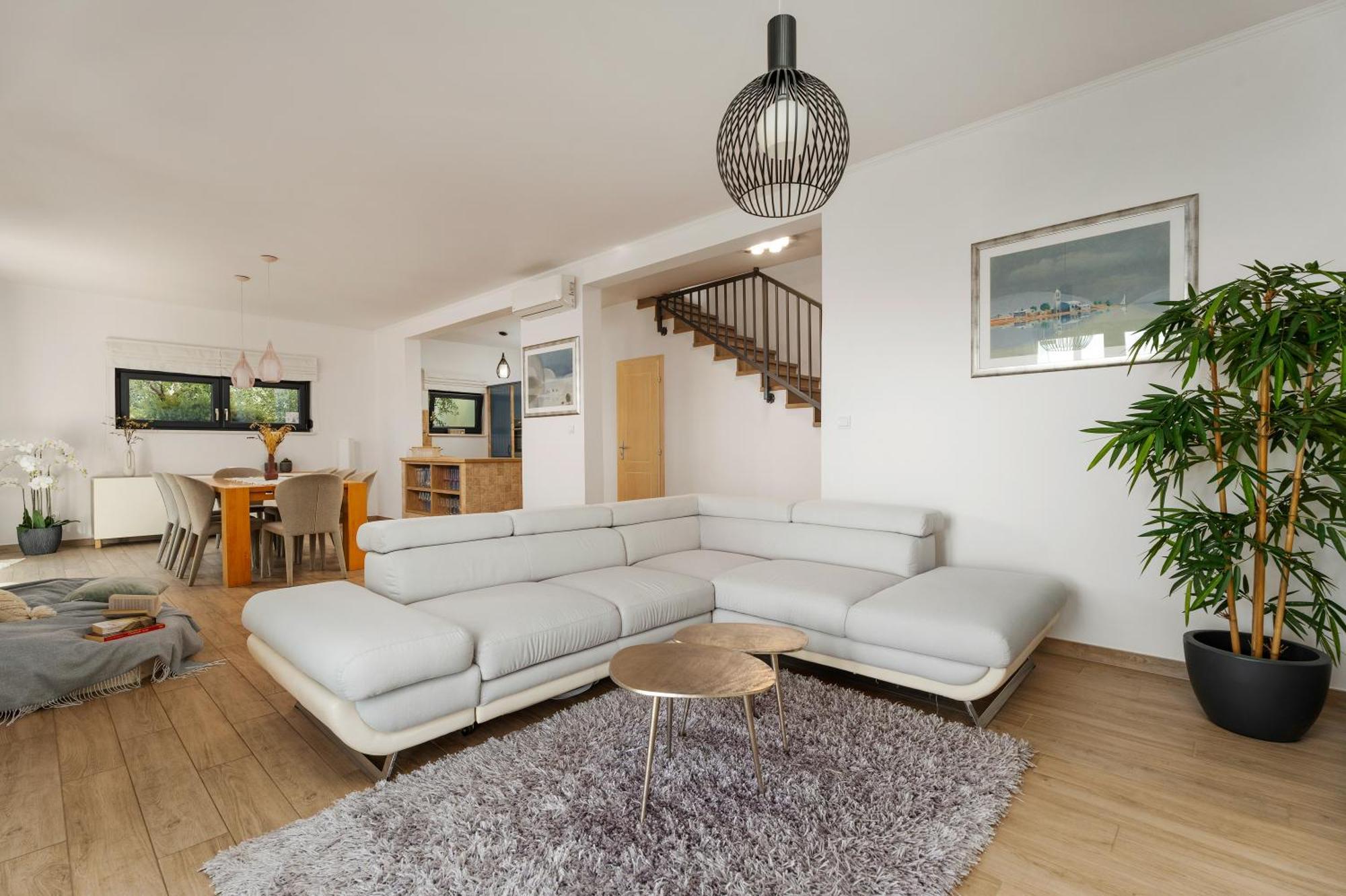 Villa Allegra With 32msq Heated Pool, 300m Far From Sandy Beaches, Open Sea View