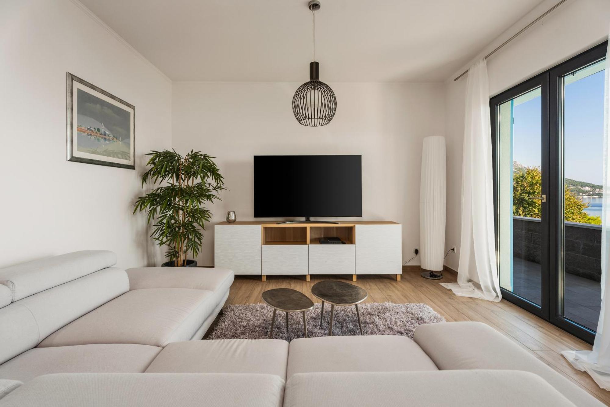 Villa Allegra With 32msq Heated Pool, 300m Far From Sandy Beaches, Open Sea View *