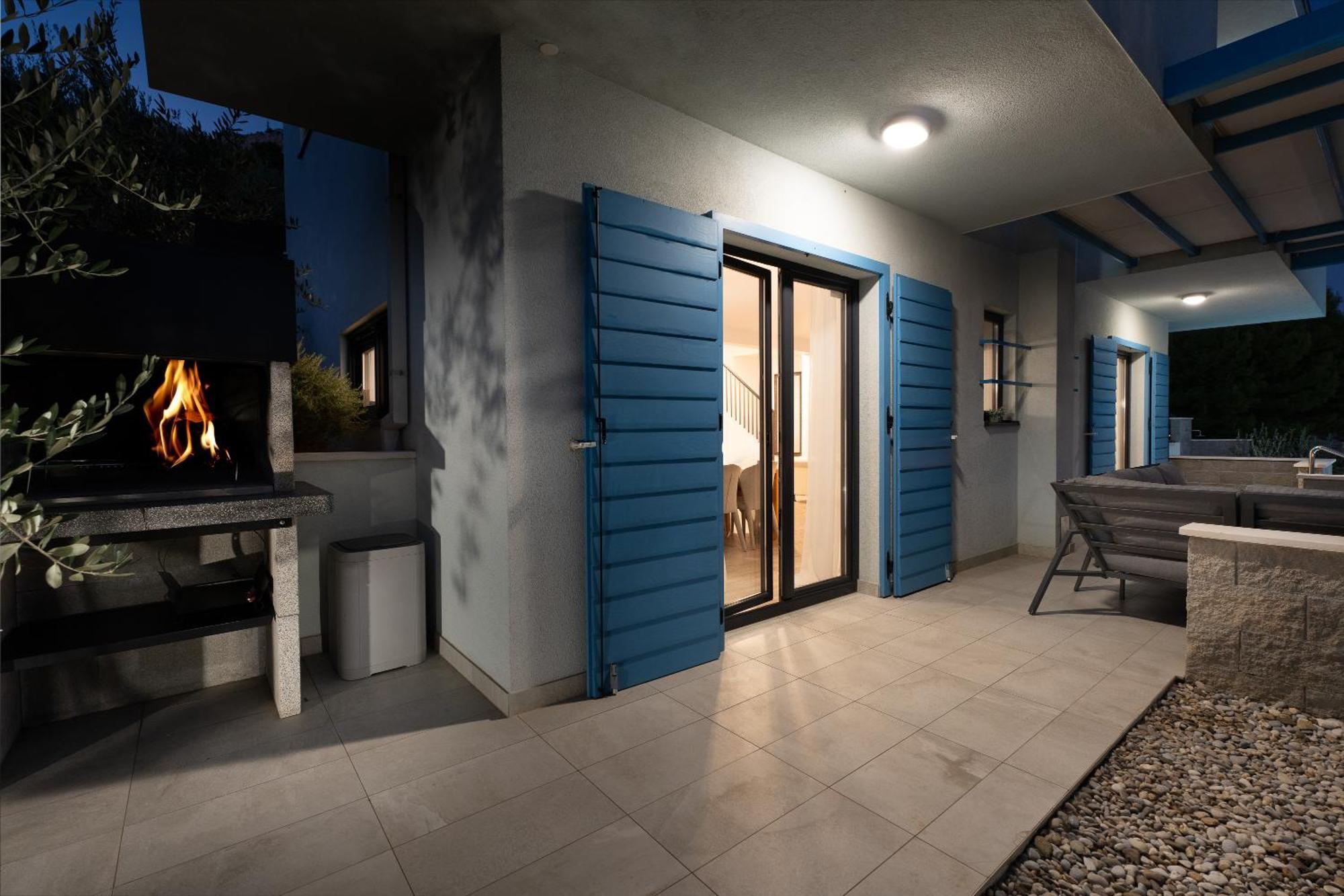 Villa Allegra With 32msq Heated Pool, 300m Far From Sandy Beaches, Open Sea View