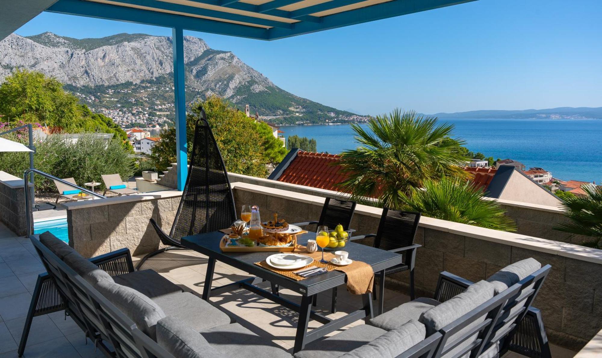 Allegra With 32msq Heated Pool, 300m Far From Sandy Beaches, Open Sea View Omis