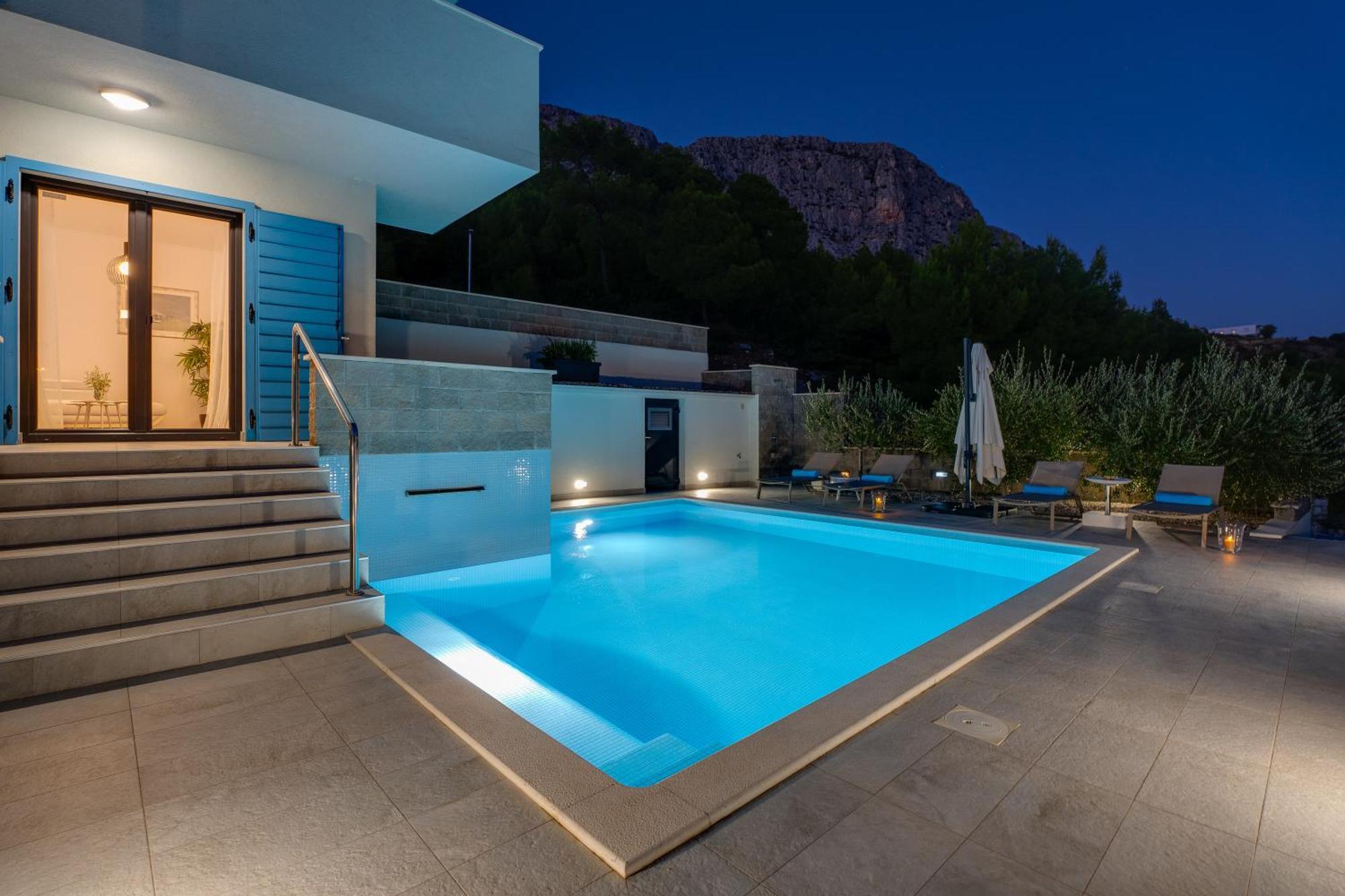 Allegra With 32msq Heated Pool, 300m Far From Sandy Beaches, Open Sea View